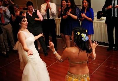 belly-dance-entertainment-ideas-for-weddings-in-orlando-florida_20140326-130519_1.jpg